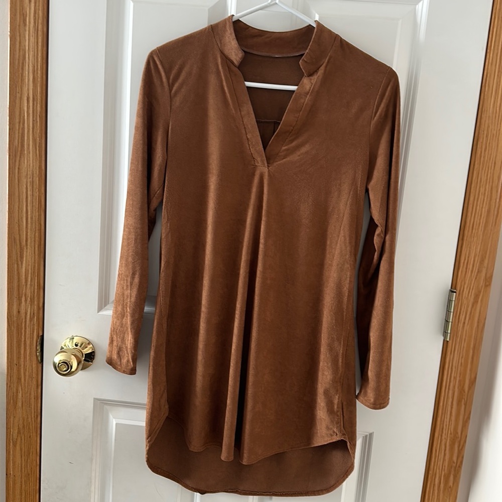 High-Low V-neck Tunic Top